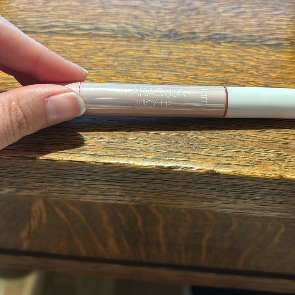 Brand new tarte maracuja lip shift lip plump in shade grapefruit